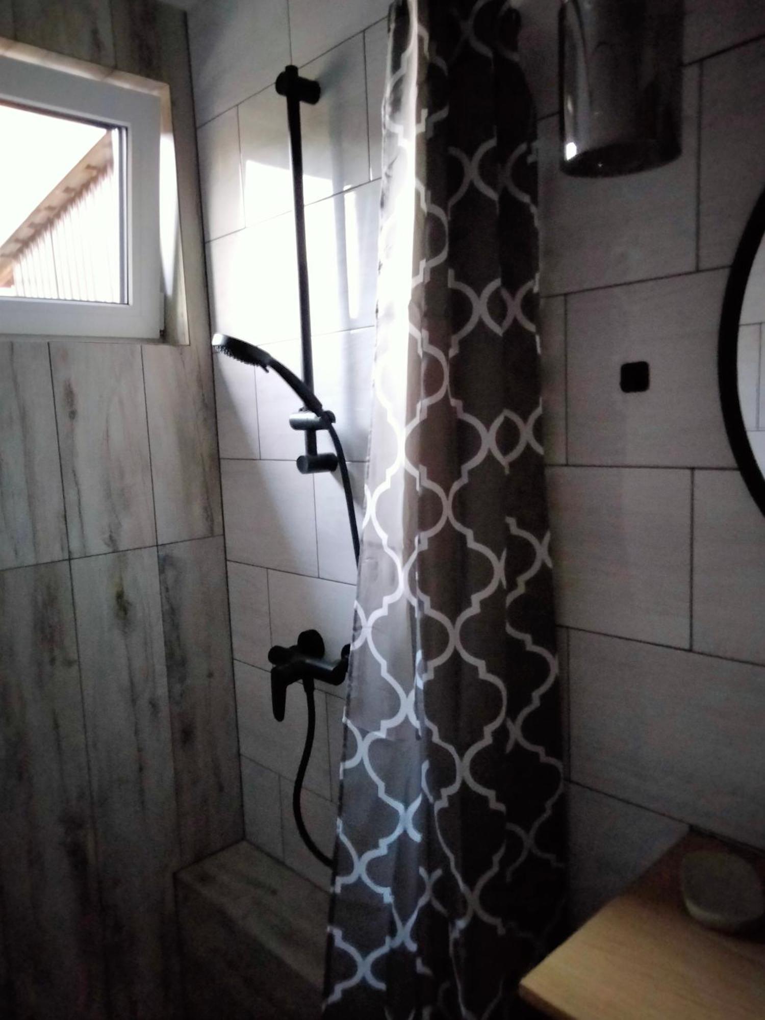 Admi - Domek Caloroczny Krasnobrod Bagian luar foto